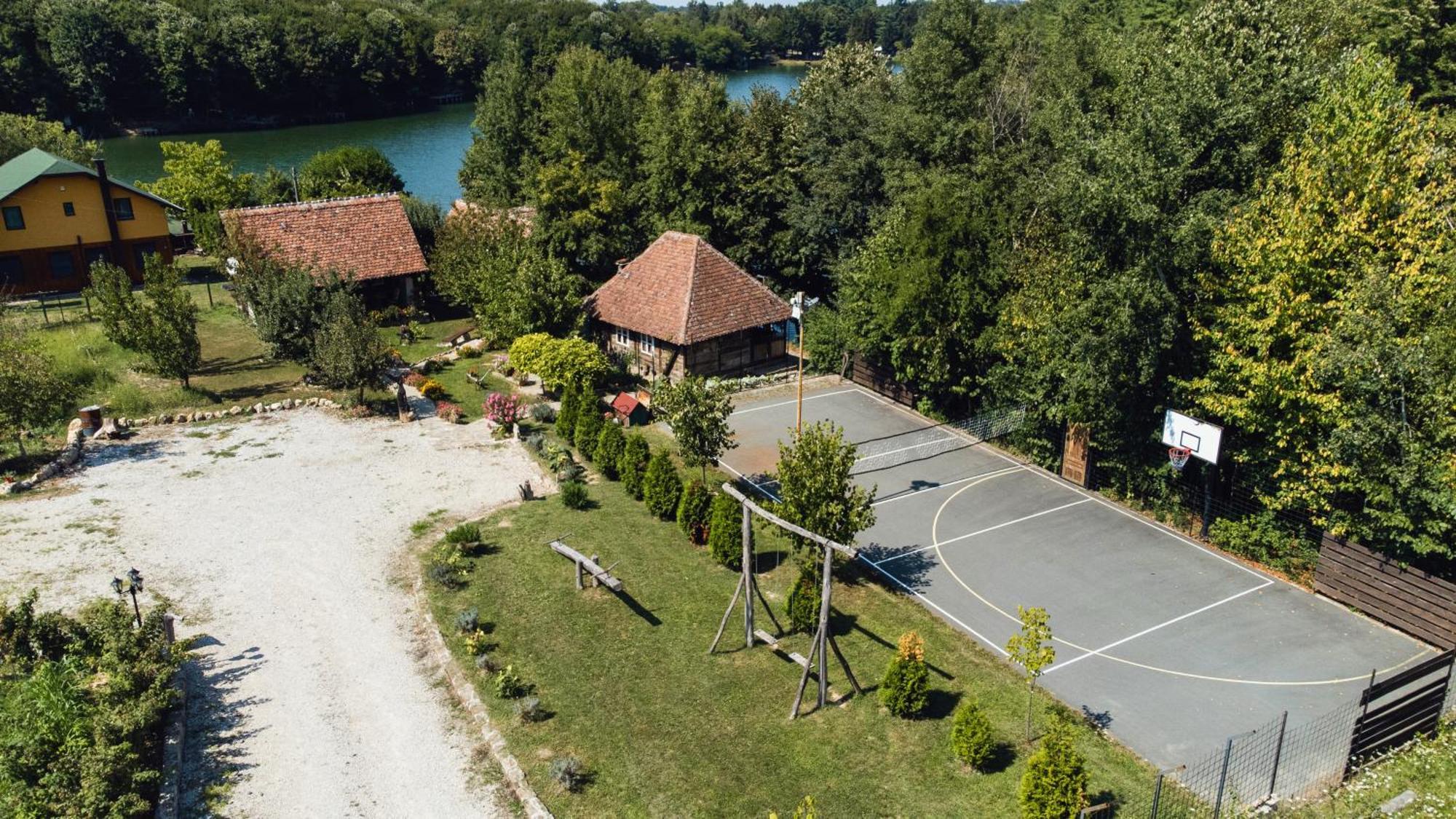 Vila Magaze De Luxe Gradacac Exteriér fotografie
